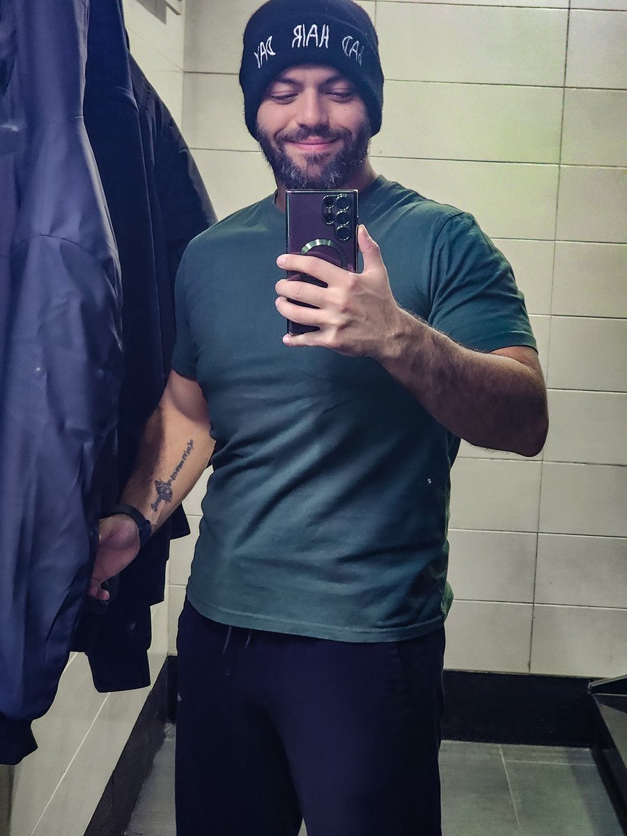 samiharf's tweet photo. happy kid 💪 https://t.co/GrmhmMuGDz