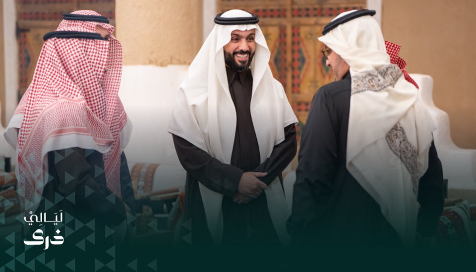 لقاء اقتصادي ضمن الأمسية السابعة من #ليالي_ذرى ✨
مع الخبير والمحلل الاقتصادي الأستاذ راشد الفوزان <a href="/r_alfowzan/">راشد الفوزان</a>،
ناقشنا فيه تطورات المشهد الاقتصادي، وتأثير المتغيرات على الأسواق وقرارات الاستثمار، في قراءة واقعية تعكس عمق المرحلة الحالية.