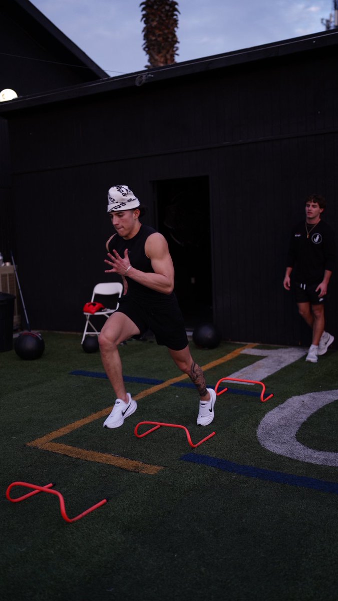 Austyn Hernandez tweet media