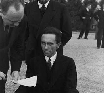 B O doppel S tweet media