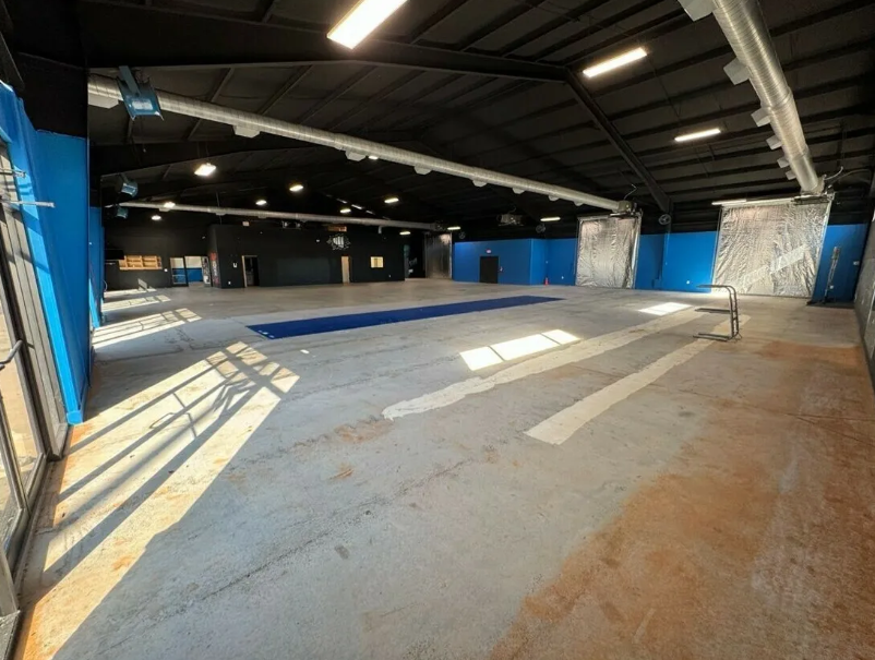 FOR SALE: 9,950± SF Flex Office/Warehouse
📍1380 South Zack Hinton Parkway, McDonough, GA
High-visibility industrial opportunity in South Metro Atlanta.
🔗kingindustrial.com/home-5/propert…

Contact Bryan Marshburn or Anthony Cicio for further details. 

#IndustrialRealEstate #ForSale #CRE