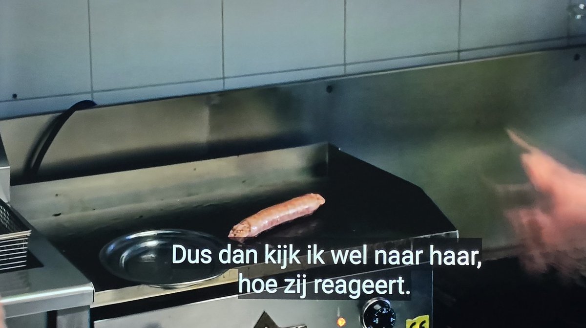 JoyceDFoto's tweet image. Zie ik nu alweer een navelstreng? 🫣😉😉 #Wintervolliefde #André