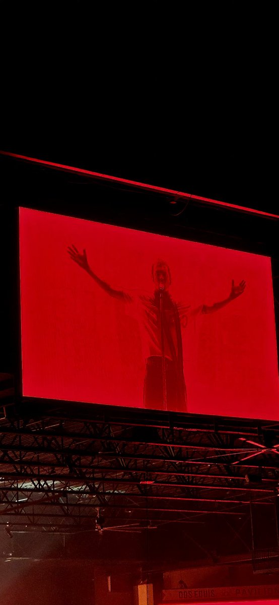 LoneWanderous's tweet photo. @TOPMerchAlerts One of my favorite 2025 memories, the Dallas show 😍 https://t.co/FFNDGcRBYU