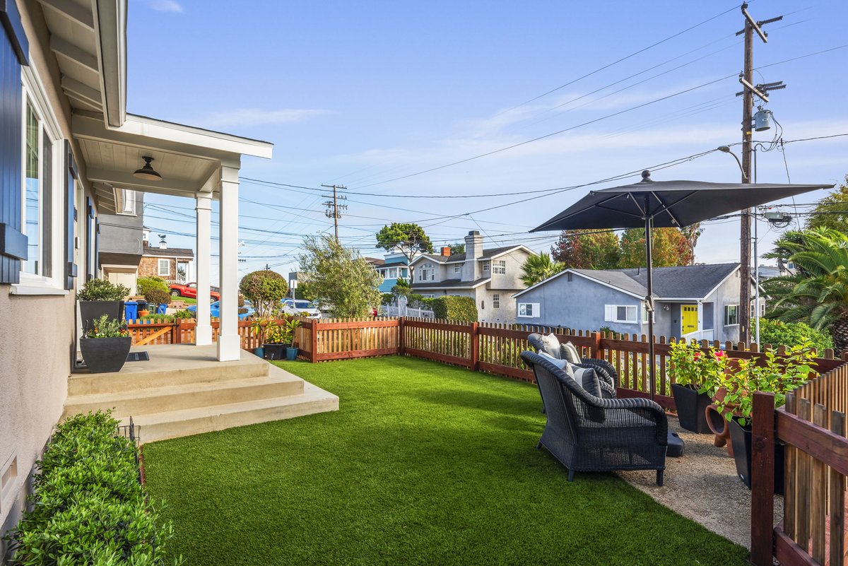 DunhamS's tweet image. JUST SOLD! This gem in the Hermosa Hills - 1147 7th St! #vistasir #sothebysinternationalrealty #sothebysrealty #oceanview #housegoals vista the site - 
1147-7th.com