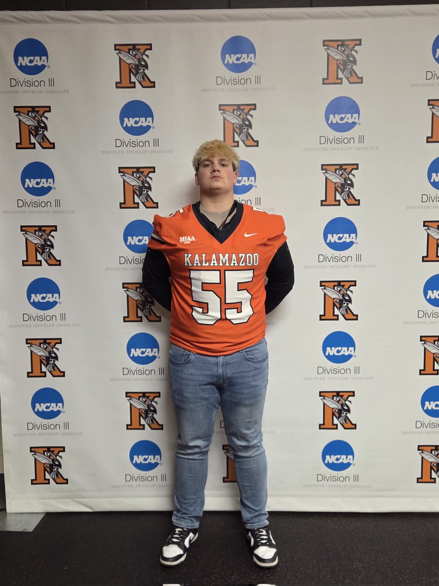 TrevorR08's tweet photo. Great visit to Kalamazoo today!
#uncommitted
#on the hunt https://t.co/99yWMUHPh1
