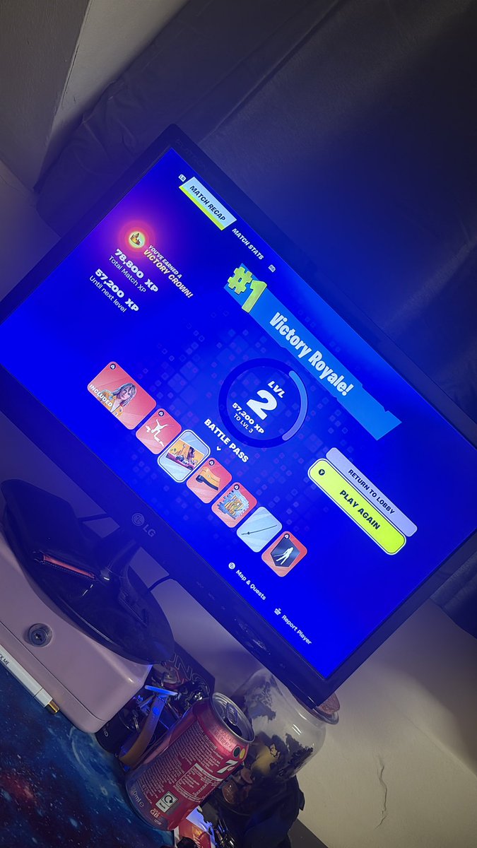 Quaave_'s tweet photo. Weird playing on a Xbox, but first W in about a year or longer 🤣 https://t.co/Rr3HryXQ3Q