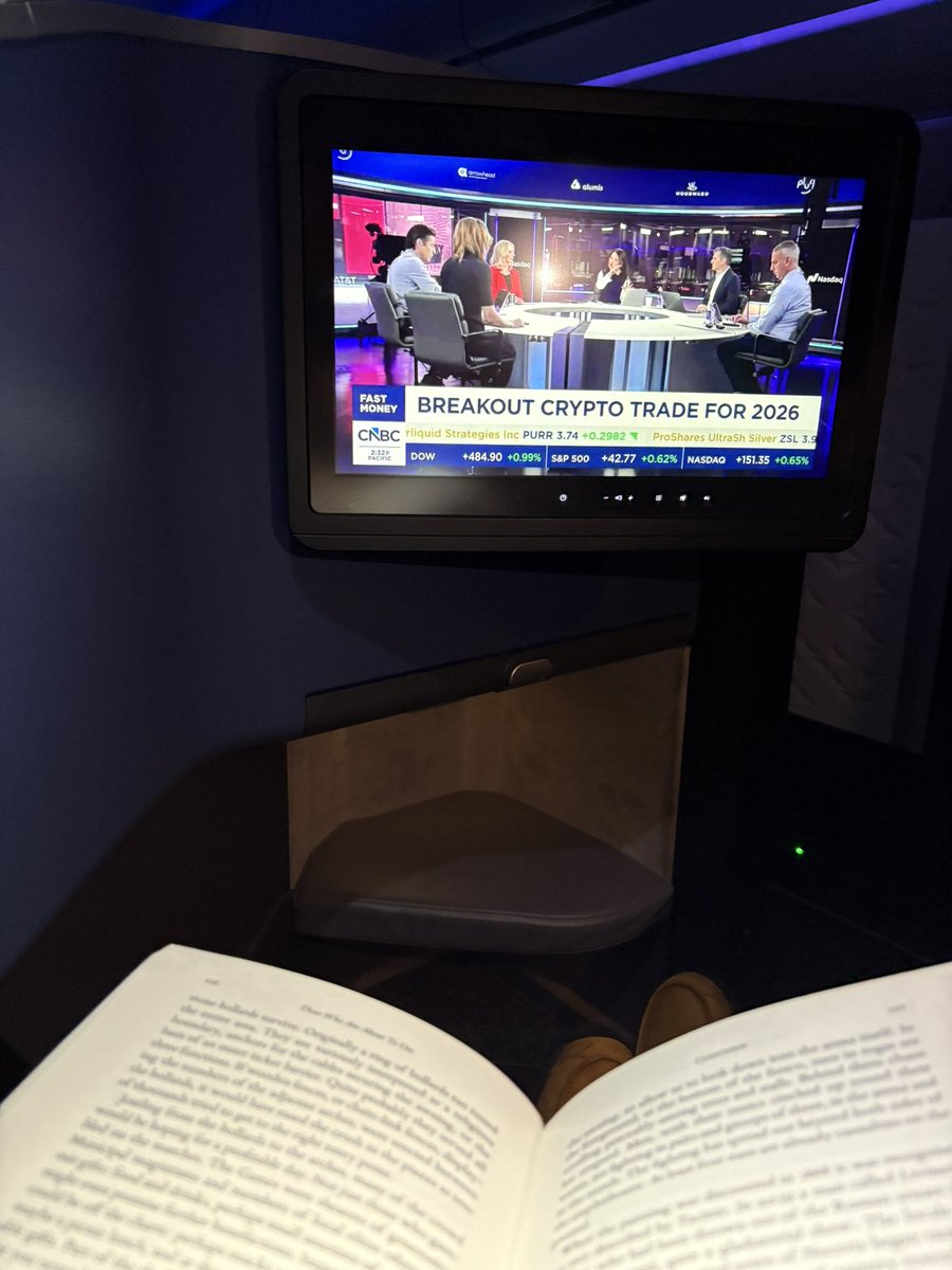 ZTheTrader's tweet photo. My flight back home on Jet Blue was so INSANELY bumpy, that after I finished praying to God I turned on CNBC to make sure Cramer wasn’t screaming something bullish about $JBLU stock. https://t.co/glW6EcBCo9