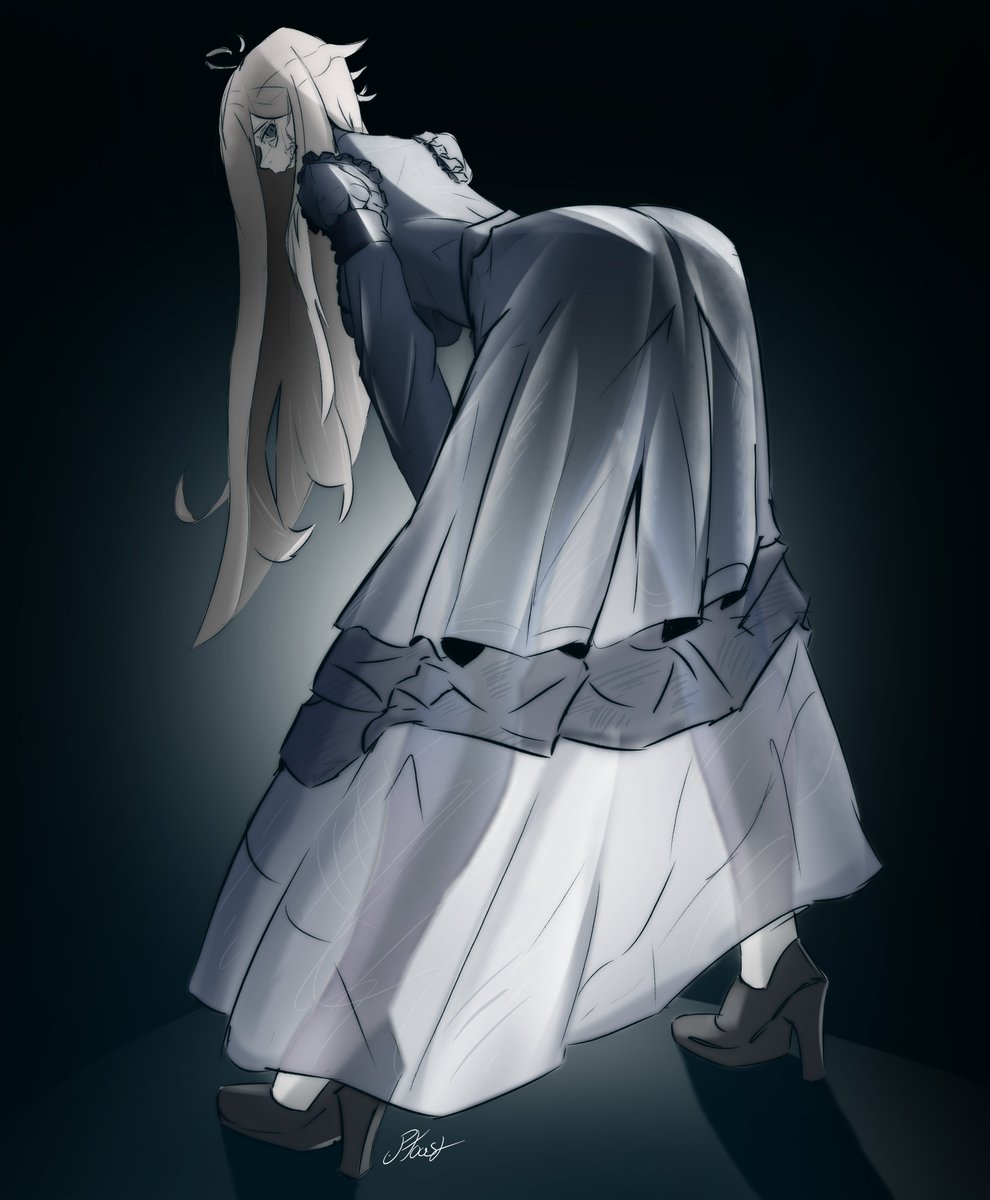 CrunchyToast33's tweet image. big dress woman