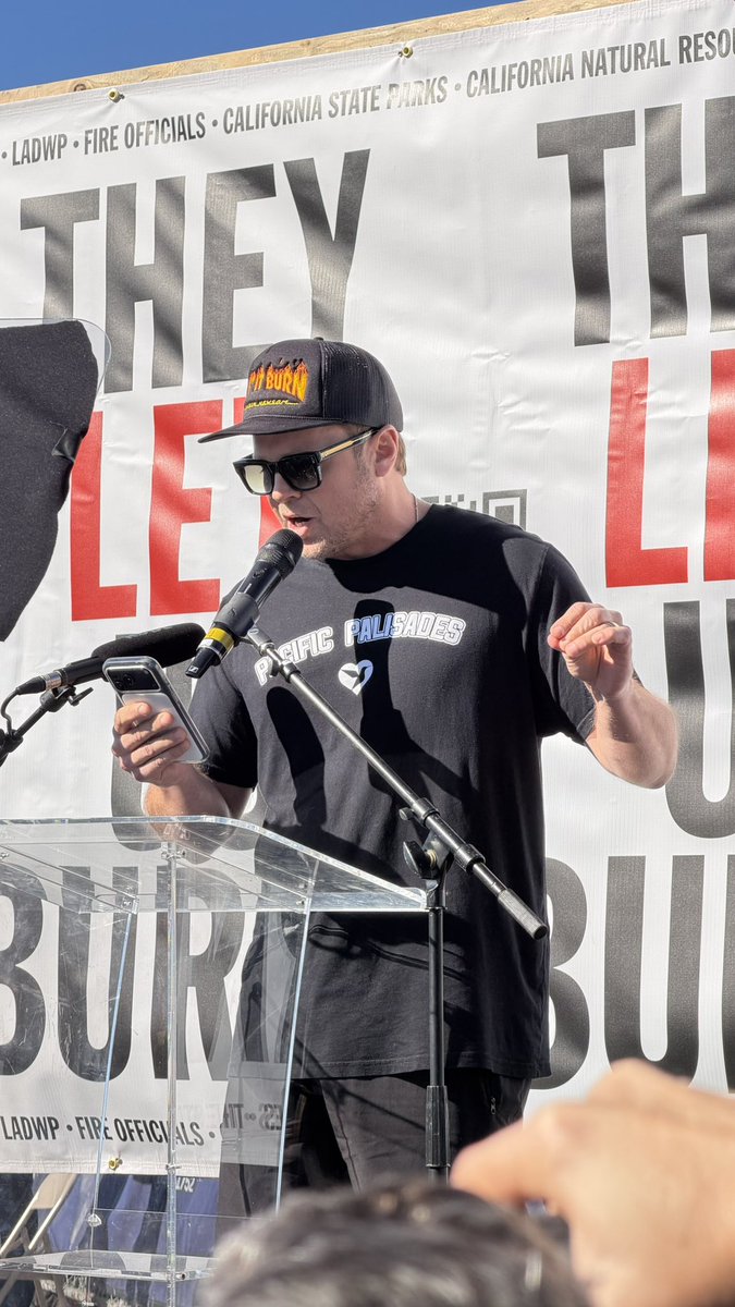 Austin Dave tweet media