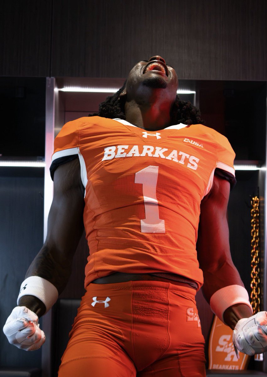 MikeSznnD1's tweet image. #EatEmUpKats ⚫️🟠