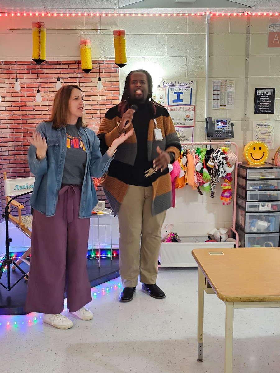 CheathamHillES's tweet image. Nothing better than a room full of students singing Happy Birthday to Assistant Principal Mr. Perkins… and of course, he joined right in! 💙🎂 These are the moments that matter.

@mrperk101 @fakfamily 
#CHESchampions