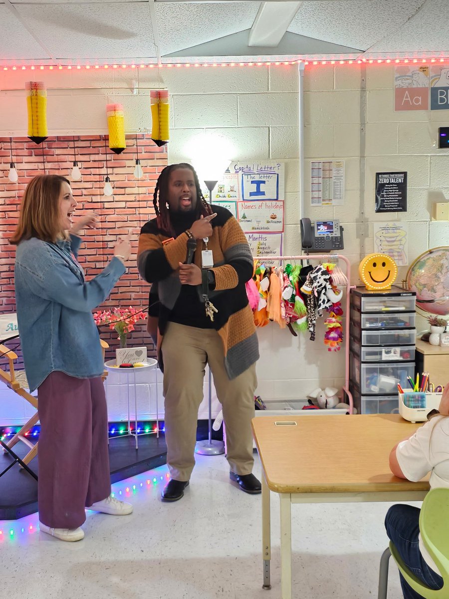 CheathamHillES's tweet image. Nothing better than a room full of students singing Happy Birthday to Assistant Principal Mr. Perkins… and of course, he joined right in! 💙🎂 These are the moments that matter.

@mrperk101 @fakfamily 
#CHESchampions