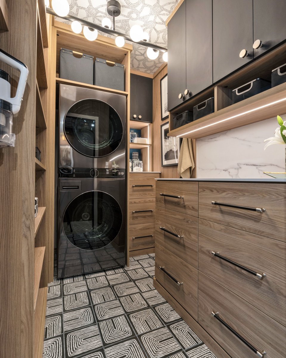 CESarasota's tweet photo. Functional, beautiful, and designed around real life. Exactly how we like it. #laundryroom #homeinteriors #luxurydesign #customstorage https://t.co/VRvixgQqgI