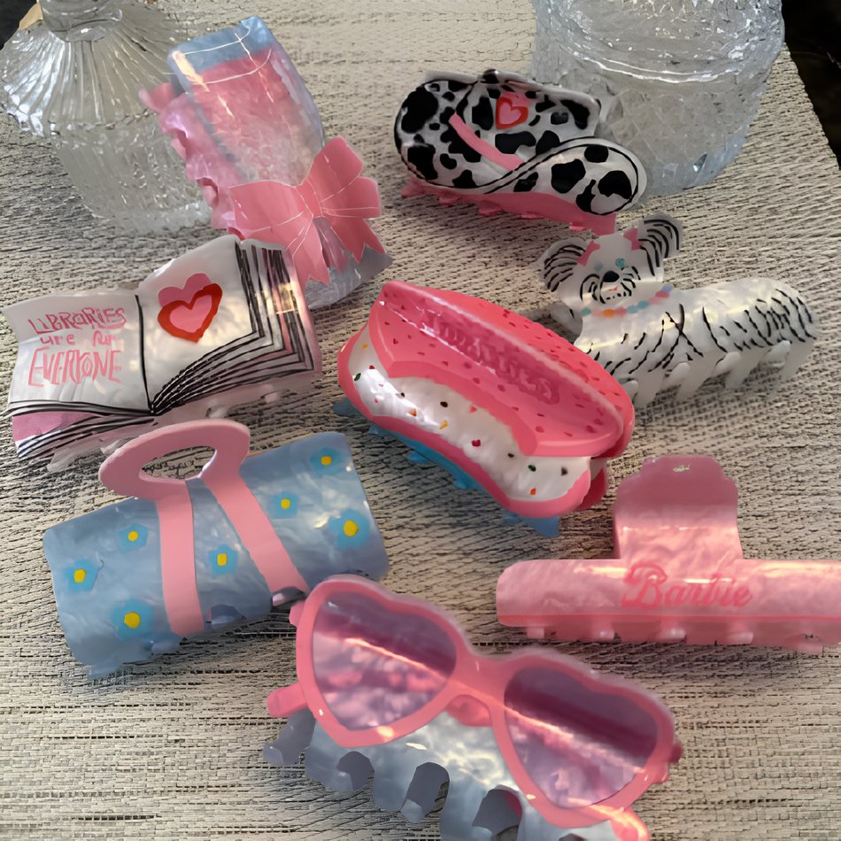 Cuma mau pamer sedikit, karena koleksi ini terlalu gemas untuk disimpan sendiri 🌸
🛒s.shopee.co.id/5q1kGhlvzV