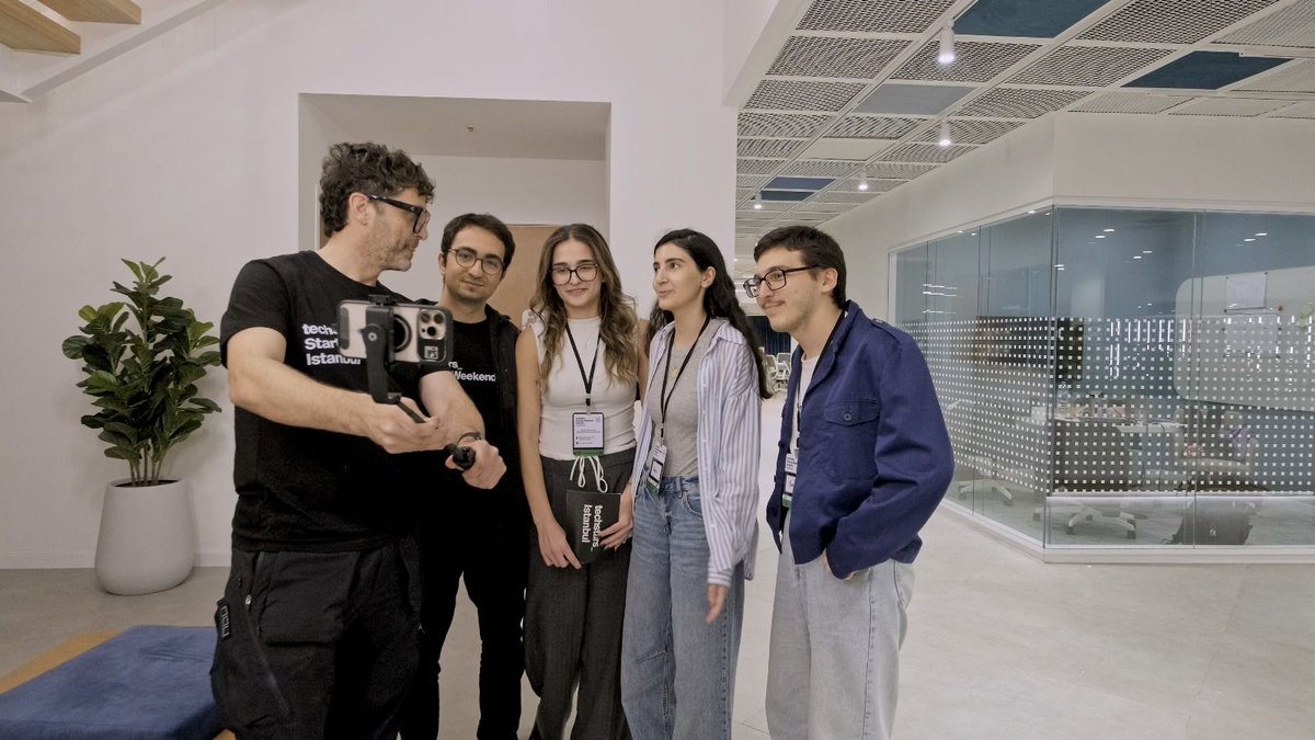 Techstars's tweet photo. Magic happens when a communities show up.

Techstars Istanbul 🇹🇷 and Techstars Sarajevo 🇧🇦 Startup Weekends reminded us why early-stage founder energy is unmatched. Collaboration, creativity, and a whole lot of learning packed into 54 hours. https://t.co/3OmB7cGtDd