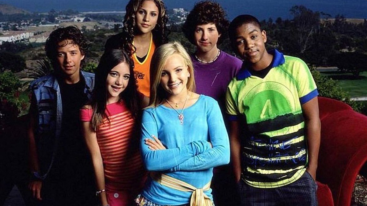 PopBase's tweet image. ‘Zoey 101’ premiered 21 years ago today.