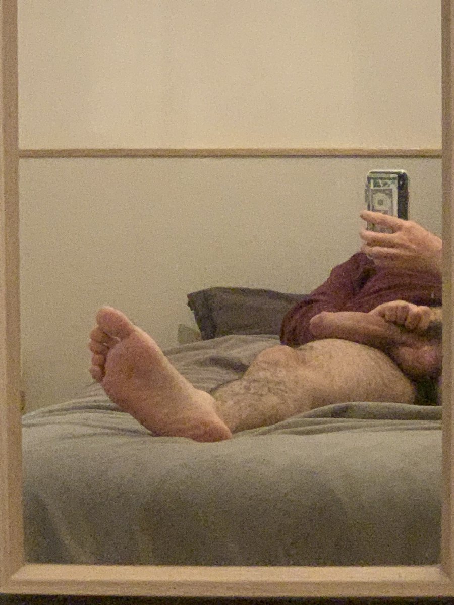 Tu bouffes quoi en premier ? 😈🦶