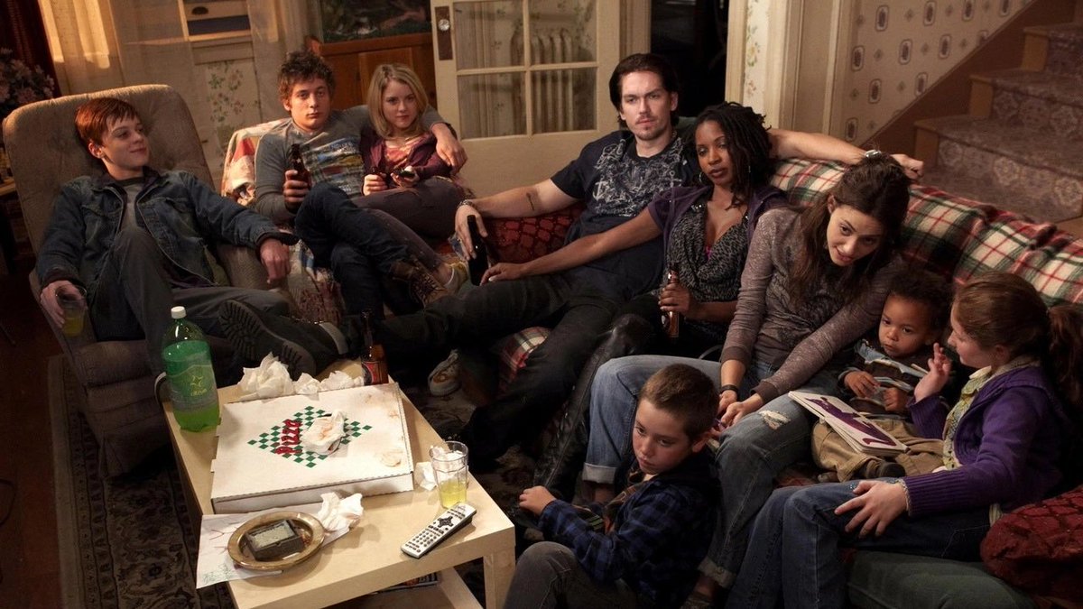 PopBase's tweet image. ‘Shameless’ premiered 15 years ago today.