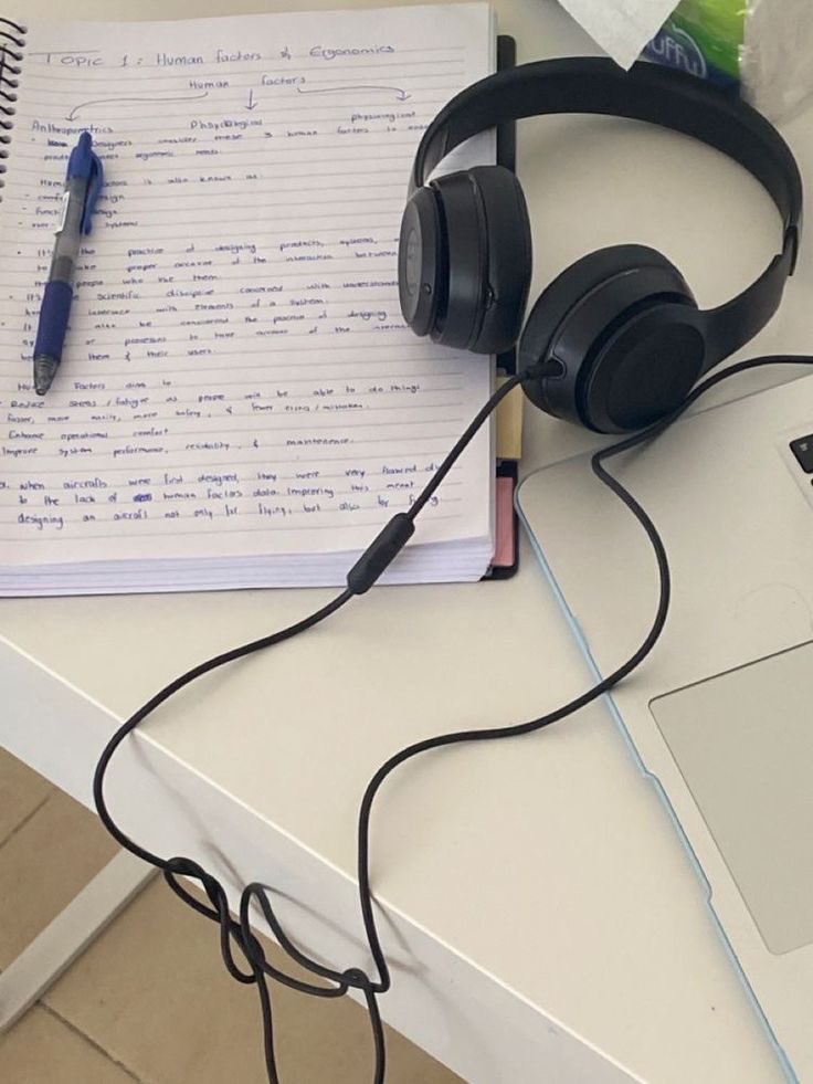 nevesutil's tweet image. minha vida fora do twitter. ◡̈