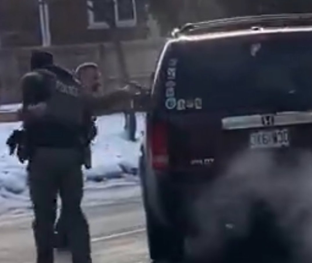 prezoh's tweet image. he took a couple steps to the side, went straight for the window and killed her. if that man doesn't die in prison, then murder is legal. fuck you