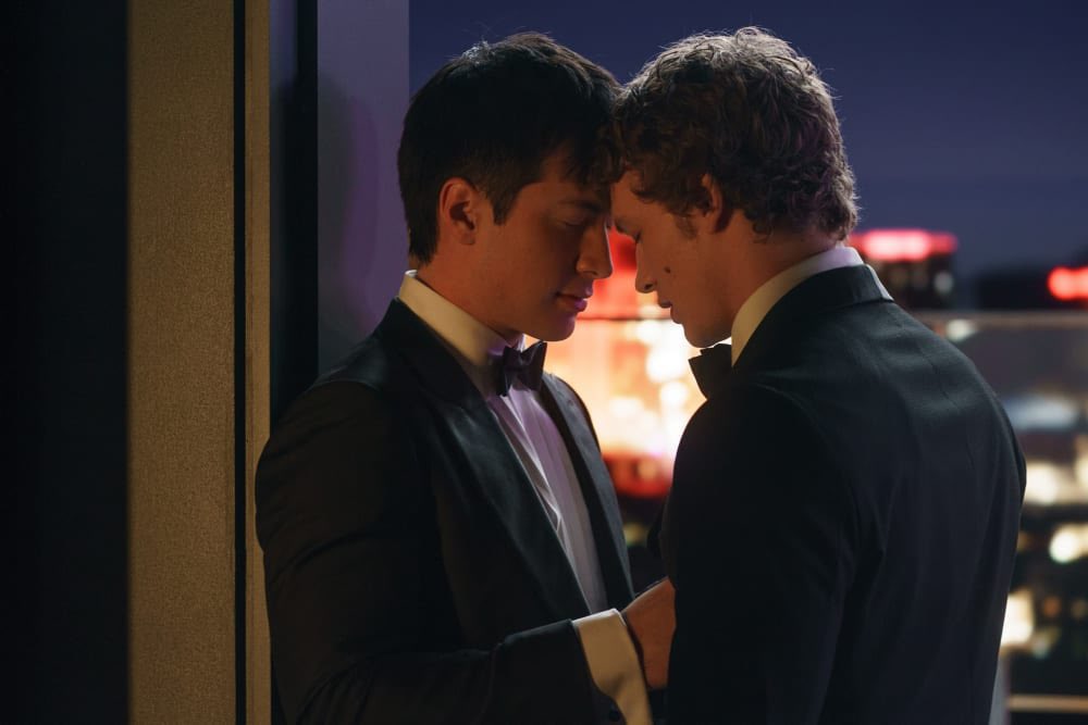 BuzzingPop's tweet image. Hudson Williams tells Andy Cohen that he and ‘Heated Rivalry’ author Rachel Reid received private messages and emails from closeted pro-athletes sharing their experiences after the show debut: 

“It’s definitely the people who reached out anonymously, who are like, ‘I’m still in…