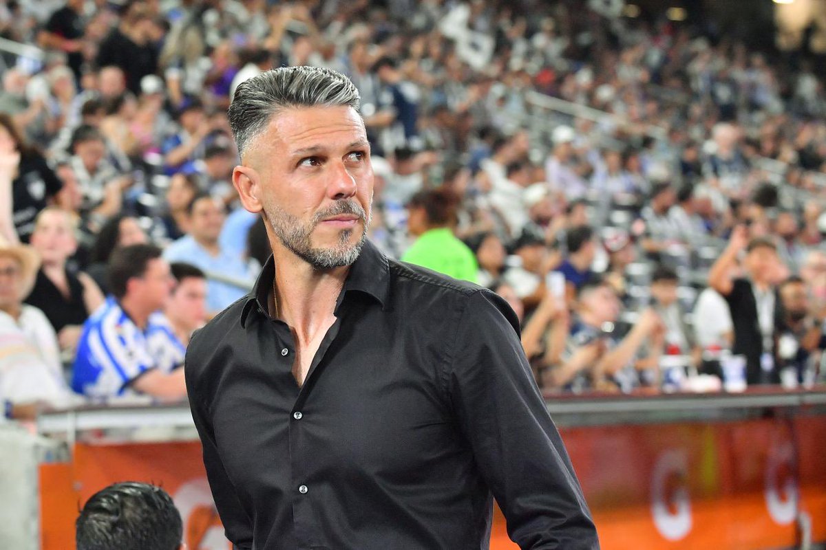 Footballdayy10's tweet image. #Décla🎙️: Martín Demichelis 🇦🇷:

« Prévoir l’avenir ? Non, non. Vous savez pourquoi ? 𝗣𝗮𝗿𝗰𝗲 𝗾𝘂𝗲 𝗷’𝗮𝘃𝗮𝗶𝘀 𝗯𝗲𝗮𝘂𝗰𝗼𝘂𝗽 𝗱𝗲 𝗽𝗿𝗼𝗷𝗲𝘁𝘀 𝗾𝘂𝗮𝗻𝗱 𝗷’𝗲́𝘁𝗮𝗶𝘀 𝗲𝗻𝗳𝗮𝗻𝘁, 𝗲𝘁 𝗶𝗹𝘀 𝗺’𝗼𝗻𝘁 𝗲́𝘁𝗲́ 𝗮𝗿𝗿𝗮𝗰𝗵𝗲́𝘀. 

À 15 ans, je ne pouvais pas…