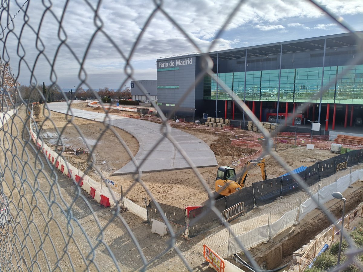 DiSiCo30_872's tweet image. Entramos en el año del debut del Madring en el calendario de F1 y otras categorías

Por ello el domingo aproveché a dar una vuelta por el trazado para ver su estado actual, a falta de 9 meses

Y al igual que hace 2 años, tras su anuncio oficial, os traigo un hilo para mostrároslo