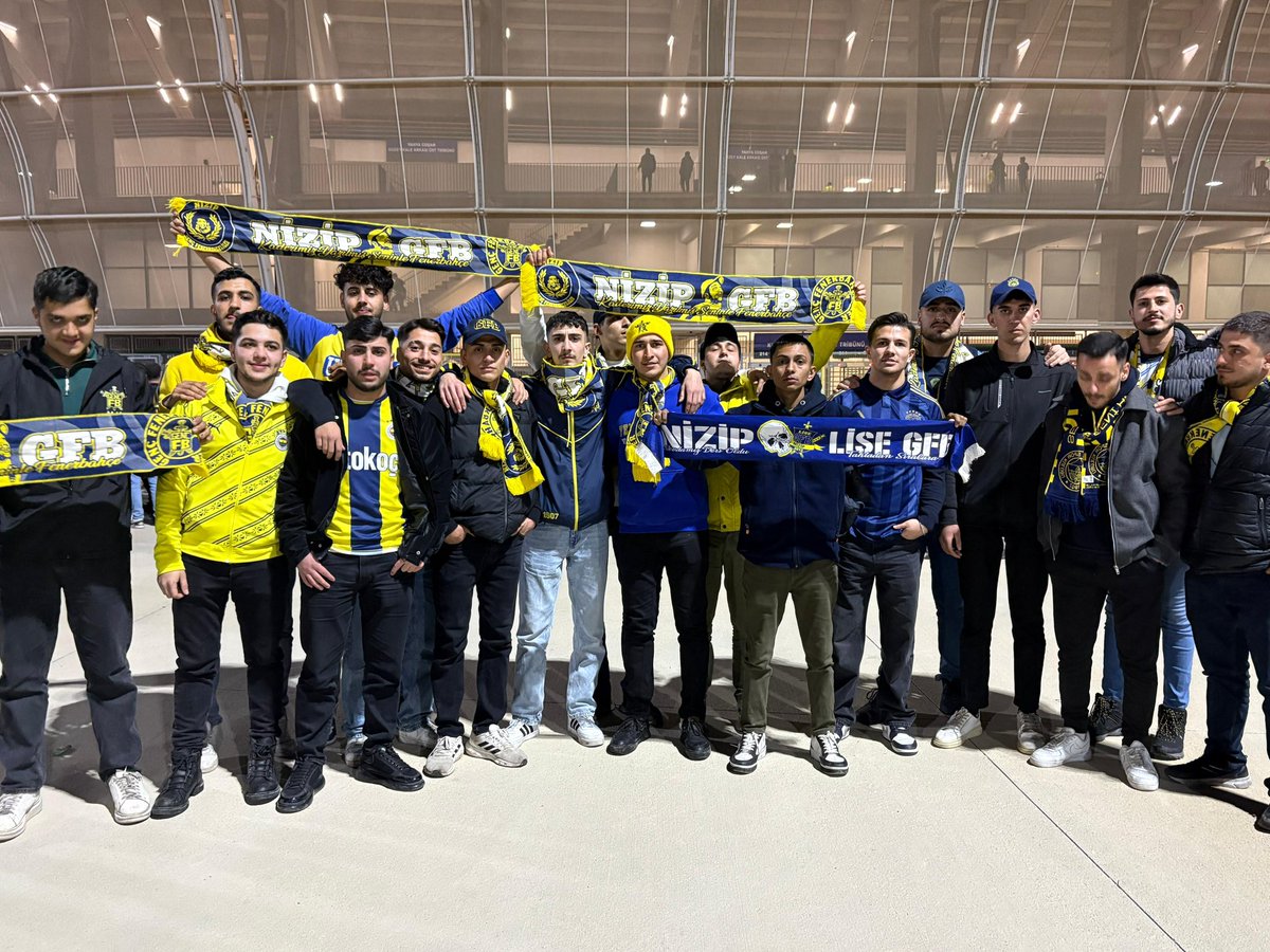 FENERBAHÇEMİZİ ADANADA YALNIZ BIRAKMADIK!
#nizipgfb <a href="/NizipGfb/">Nizip GFB</a>