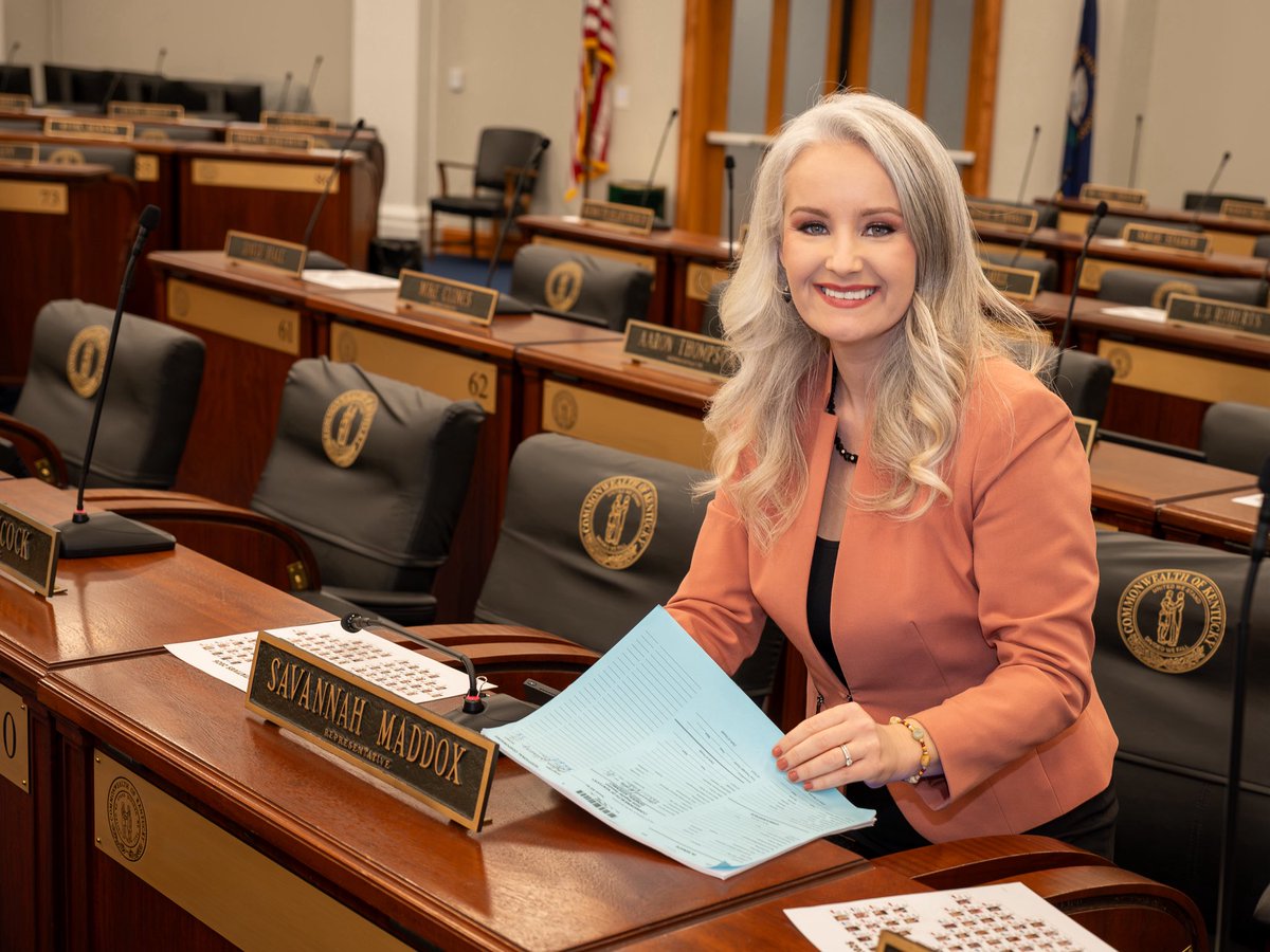 SavannahLMaddox's tweet image. 🚨 Today, I filed HB 162 to fix Kentucky’s broken driver’s license system and put a stop to the frustration that so many across our Commonwealth have experienced. 

I was joined by multiple cosponsors, including Representatives Felicia Rabourn, Steve Doan, Candy Massaroni, Mark…