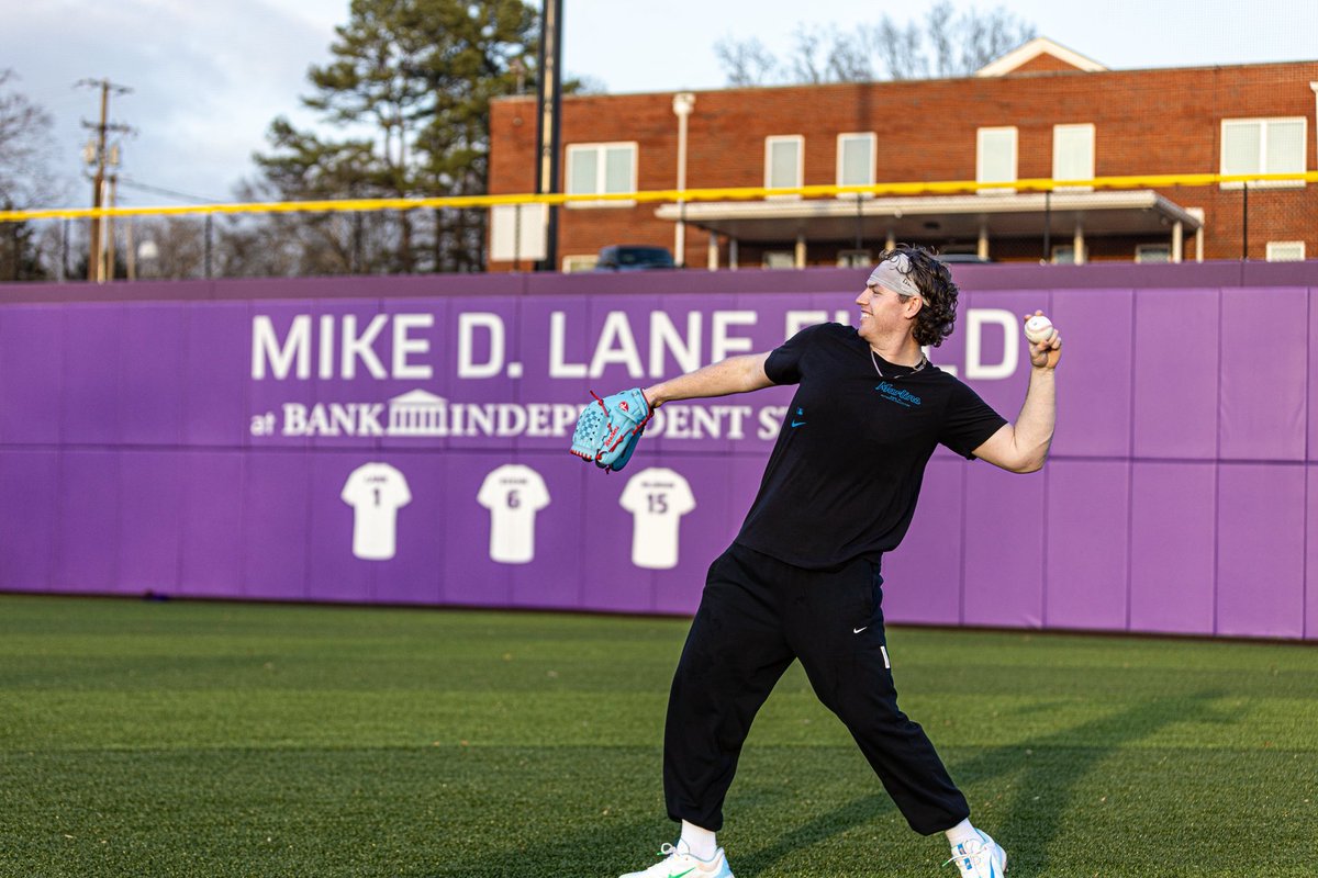 UNABaseball's tweet photo. Weathers been nice, hasn’t it?😮‍💨

Good to have Miami Marlins pitcher, Ryan Weathers at the Mike this week❗️ https://t.co/qM0Xq7FFrU