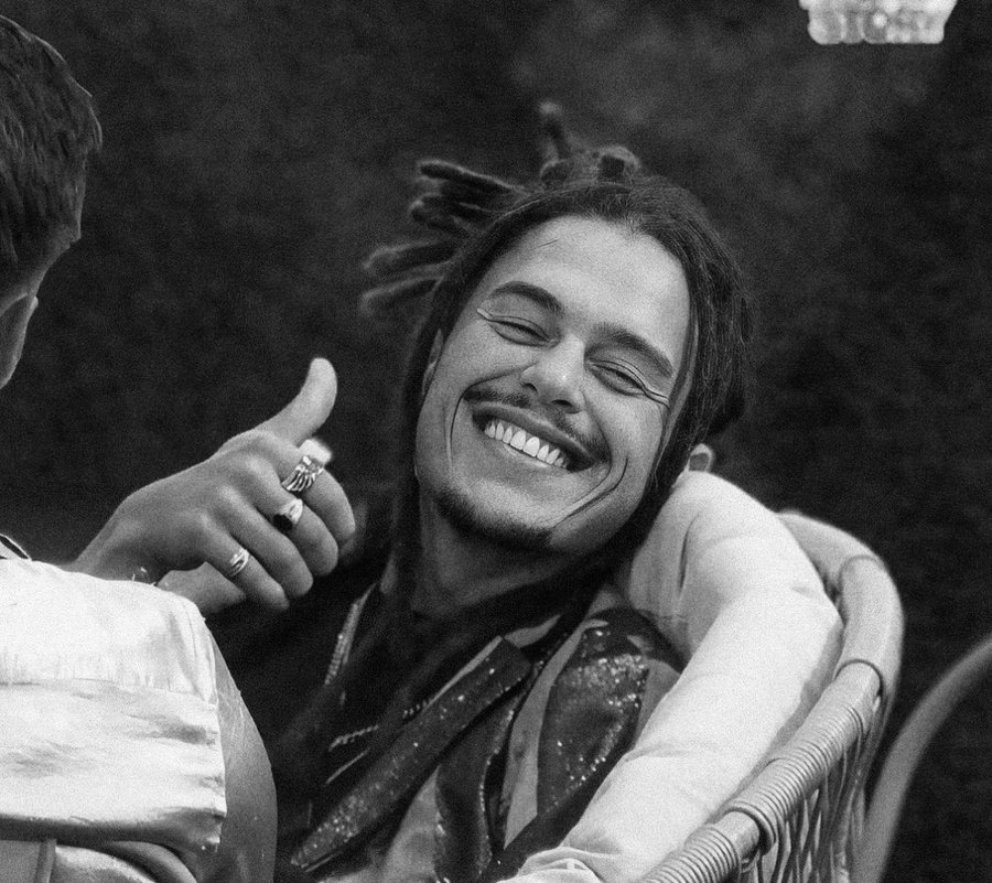 mariaafiguii's tweet image. "rapazes, mãe, nazaré" 💔 #juicyrasta