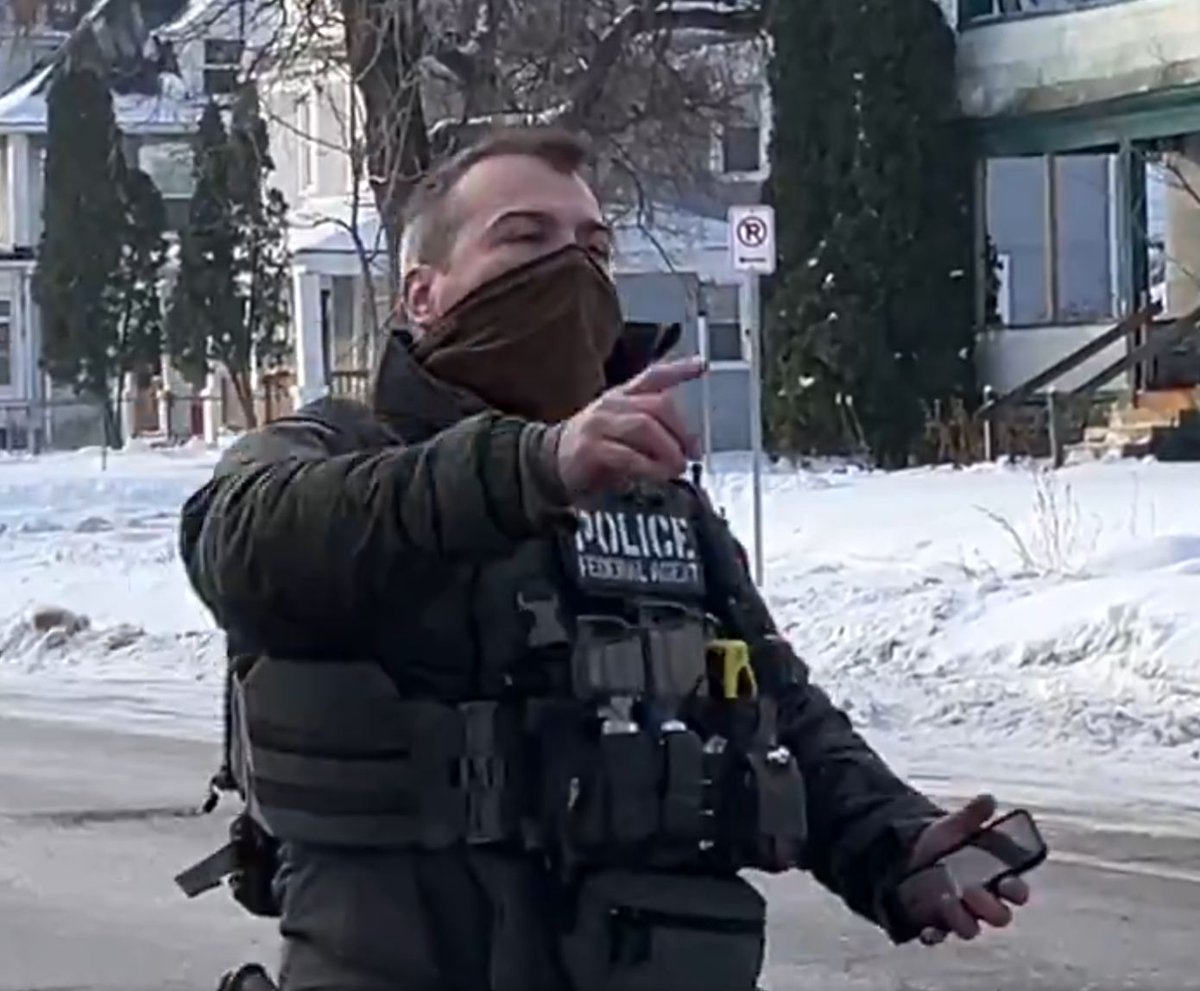 nathanTbernard's tweet image. Hi @grok, remove the mask from this ICE agent