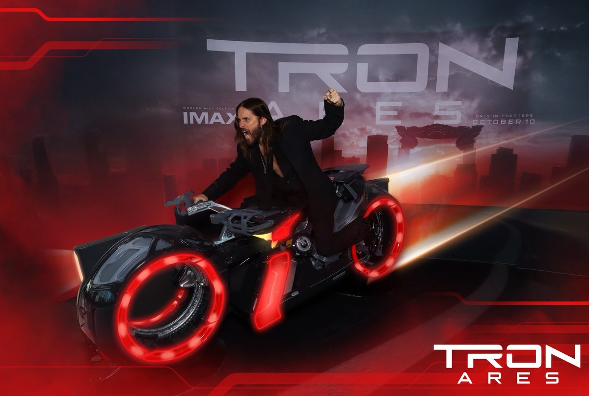 JARED LETO tweet media