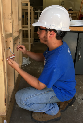 Launch your career in HVAC or construction at CCBC Dundalk! Low-cost classes in HVAC and skilled trades apprenticeship readiness are enrolling now.

Visit ccbcmd.edu/Programs-and-C…

#CCBCMDCE #CCBCMD