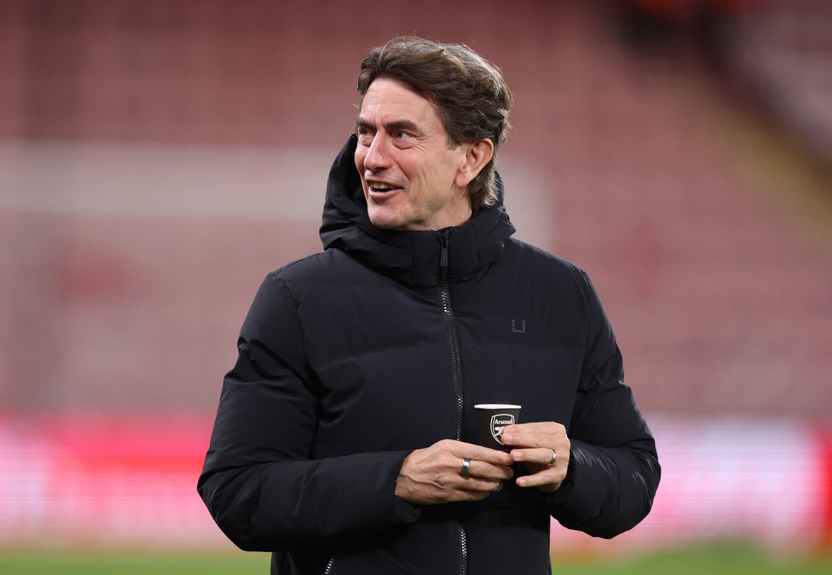 thespursweb's tweet image. Thomas Frank was drinking from an Arsenal cup before kick-off at Bournemouth this evening