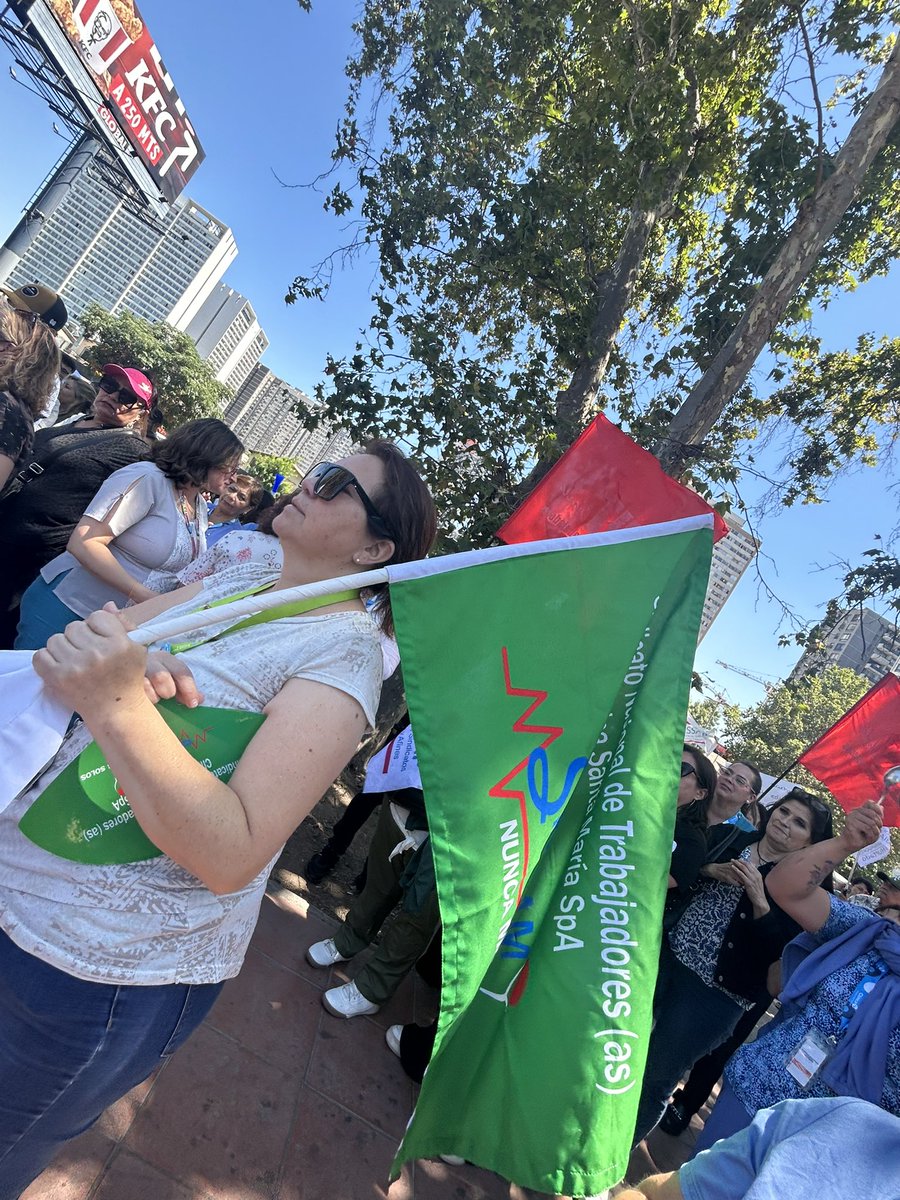 gloria flores tweet media