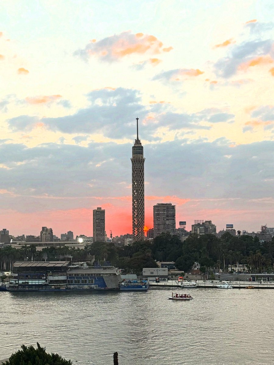 Mariam25000's tweet photo. كبيرة العرب وملاذهم الآمن 🇪🇬🇪🇬
#مصر 🇪🇬 https://t.co/eW9ldt4MGH