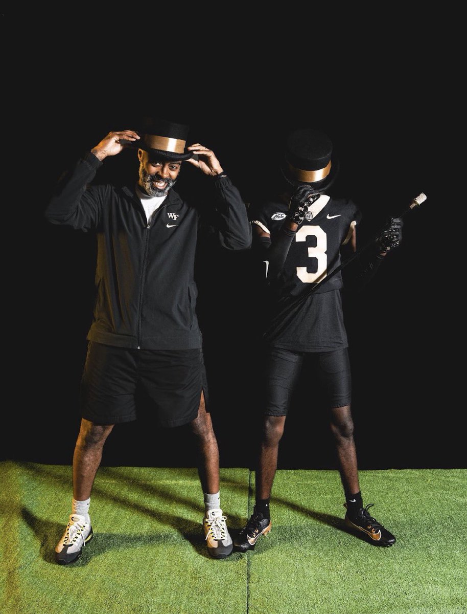 SomadEaddy's tweet photo. True Carolina Baby #252 #864 #History30 🎩🔝

@CoachDickert @Co_Jackson21 @CoachDiazR @bason_k @WakeFB @MattRochester50 @T_Wright66 @on3 @espn @PrepRedzoneSC @GreerNewsSports https://t.co/3D98fGRyjG