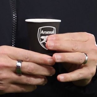 hotspurreports's tweet image. 🚨🚨 SORRY? 

Frank pictured drinking from an Arsenal Cup.