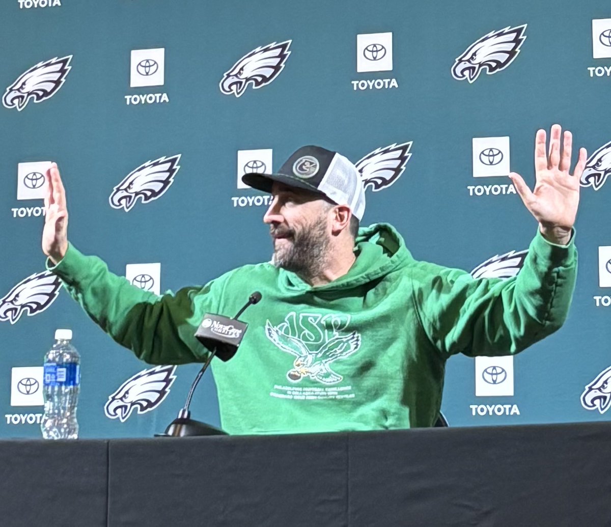 JClarkNBCS's tweet image. Eagles coach Nick Sirianni believes they have found their identity on offense 

“You have to have an identity of what you want to do. I think it starts with that as having an identity, but there's a fine line there too is like, Hey, I want to run this because this is part of our…