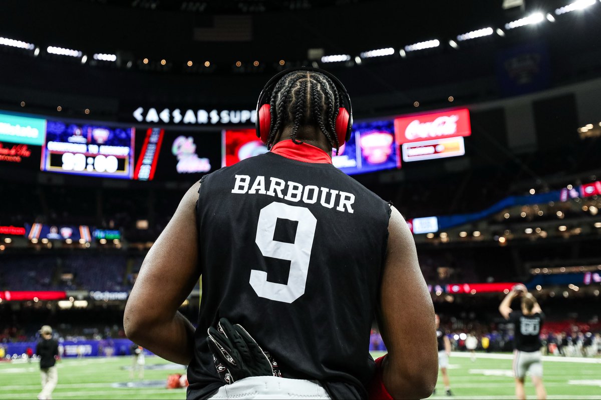 EthanBarbour5's tweet image. Year 1 is in the books!  #GoDawgs

“Blessed is the one who endures trials, because when he has stood the test he will receive the crown of life that God has promised to those who love him.”  James 1:12 🙏🏾 #KeepGrinding #TrustTheProcess #NoDaysOff #Invictus