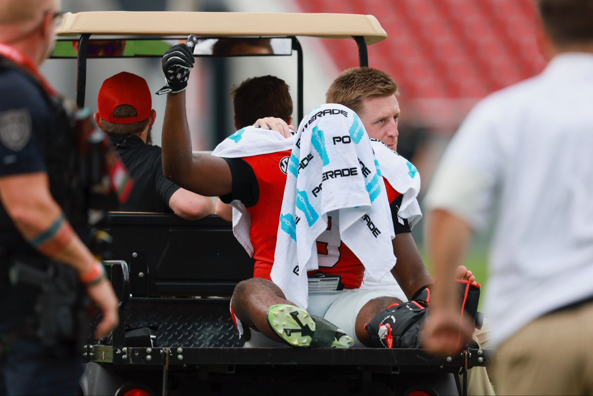 EthanBarbour5's tweet image. Year 1 is in the books!  #GoDawgs

“Blessed is the one who endures trials, because when he has stood the test he will receive the crown of life that God has promised to those who love him.”  James 1:12 🙏🏾 #KeepGrinding #TrustTheProcess #NoDaysOff #Invictus