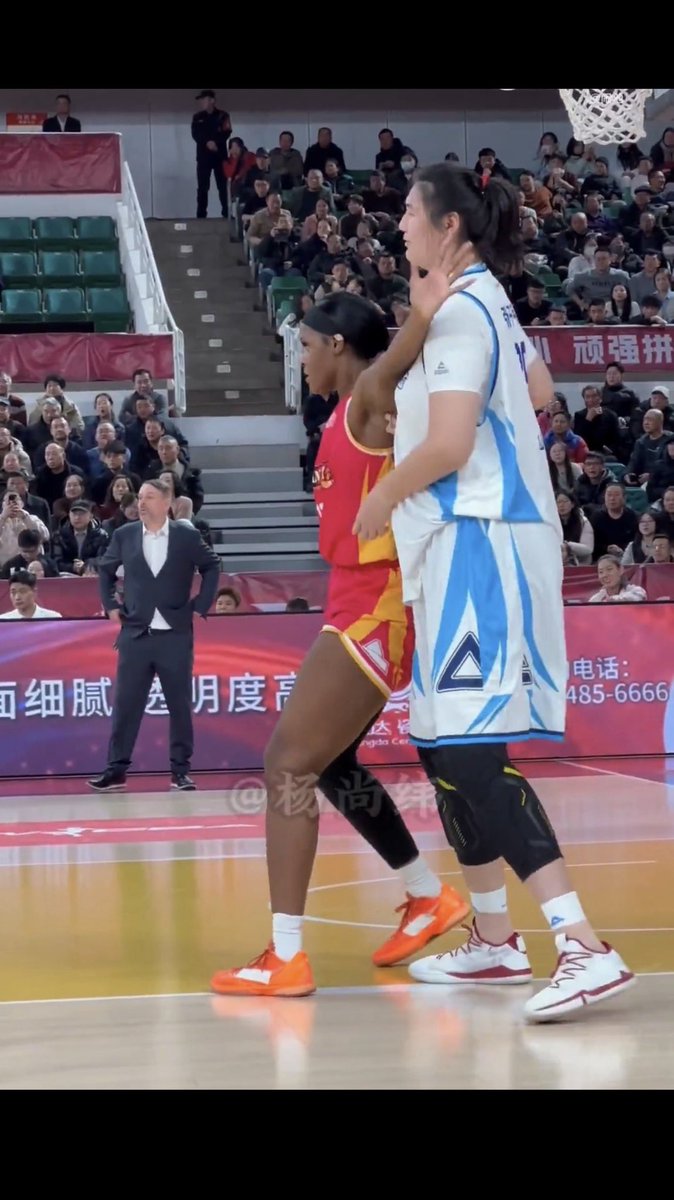 kalanibrown21's tweet image. Fighting for my life is an UNDERSTATEMENT, but I guess thats how people feel when they go against me..🥴😂