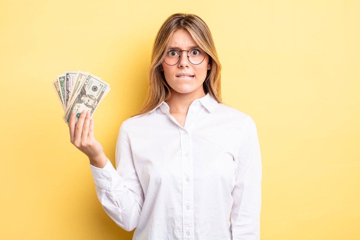 🙋‍♀️ We all want to save money, right? It’s like a never-ending game of trying to keep more cash in our pockets. But here’s the thing, sometimes the tips we use to save money can end up costing us more in the long run. ...  f.mtr.cool/rwggvqauep
