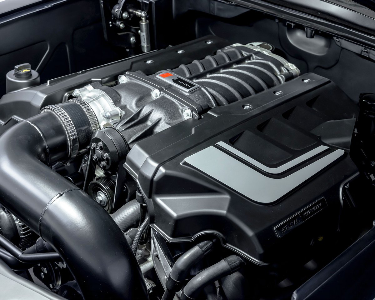 Barrett_Jackson's tweet image. Jet Black, extra long and impossible to ignore. This custom 1965 @Lincoln #Continental #convertible blends vintage glamour with modern muscle, delivering 750hp beneath a sleek, boulevard-ready silhouette. 

Read more: bit.ly/SD26TW-Hollywo…