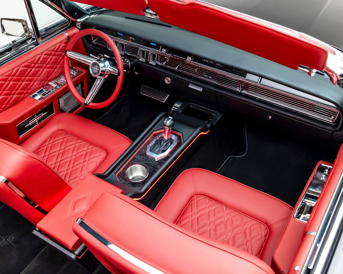 Barrett_Jackson's tweet image. Jet Black, extra long and impossible to ignore. This custom 1965 @Lincoln #Continental #convertible blends vintage glamour with modern muscle, delivering 750hp beneath a sleek, boulevard-ready silhouette. 

Read more: bit.ly/SD26TW-Hollywo…