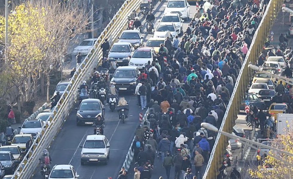 #أستراليا تطلب من رعاياها مغادرة إيران في أسرع وقت
وذلك على خلفية الاحتجاجات المستمرة التي تشهدها #إيران