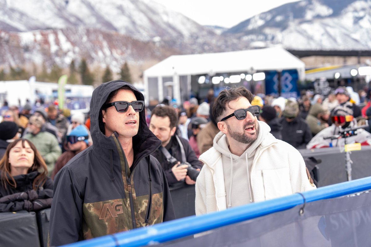 BIG GIGANTIC tweet media