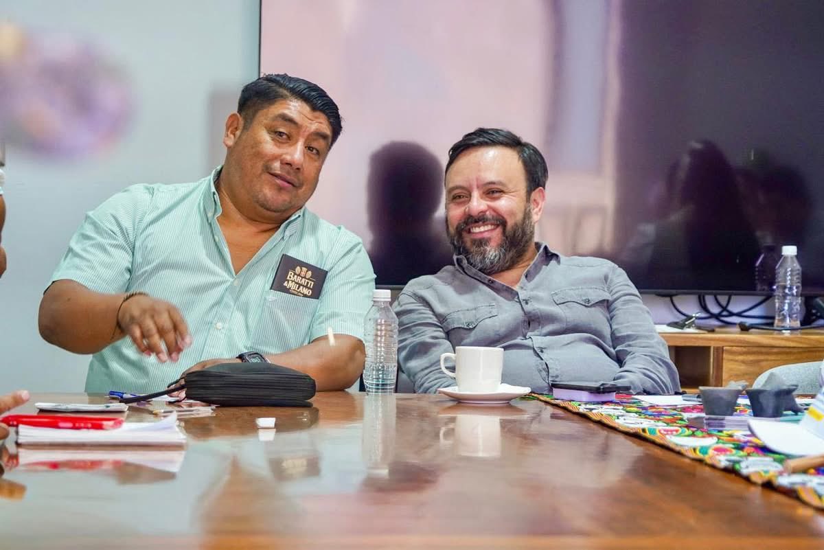 LagarrapataS22's tweet image. La invalidación sistemática de asambleas comunitarias por Sistema Normativo Indígena, (usos y costumbres), se ha convertido en un mecanismo de control rentable para @jesusromerooax, secretario de Gobierno de @salomonj, opera junto con Donato Vargas, delegado de La Paz y este