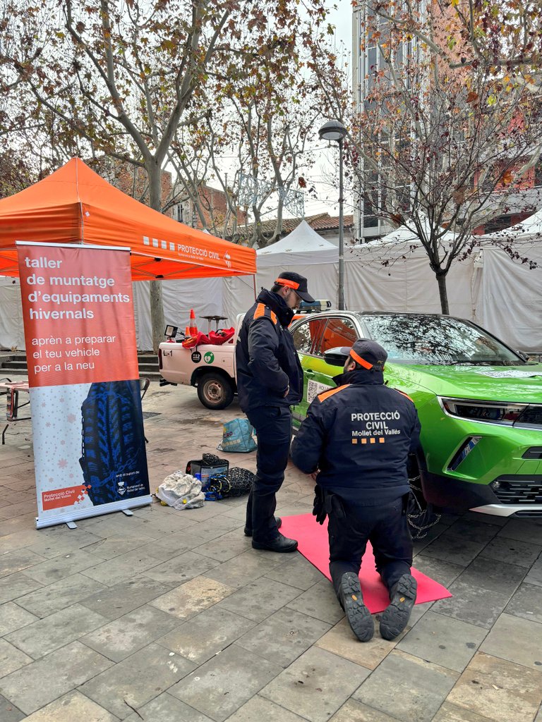 AVProtecció Civil Mollet del Vallès 🟧 🟧 🟧 🟧 tweet media